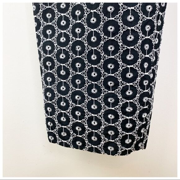 Talbots Geo Flower Embroidered Silk Blend Crop Dress Pants Black and White Sz 8 - Picture 6 of 11